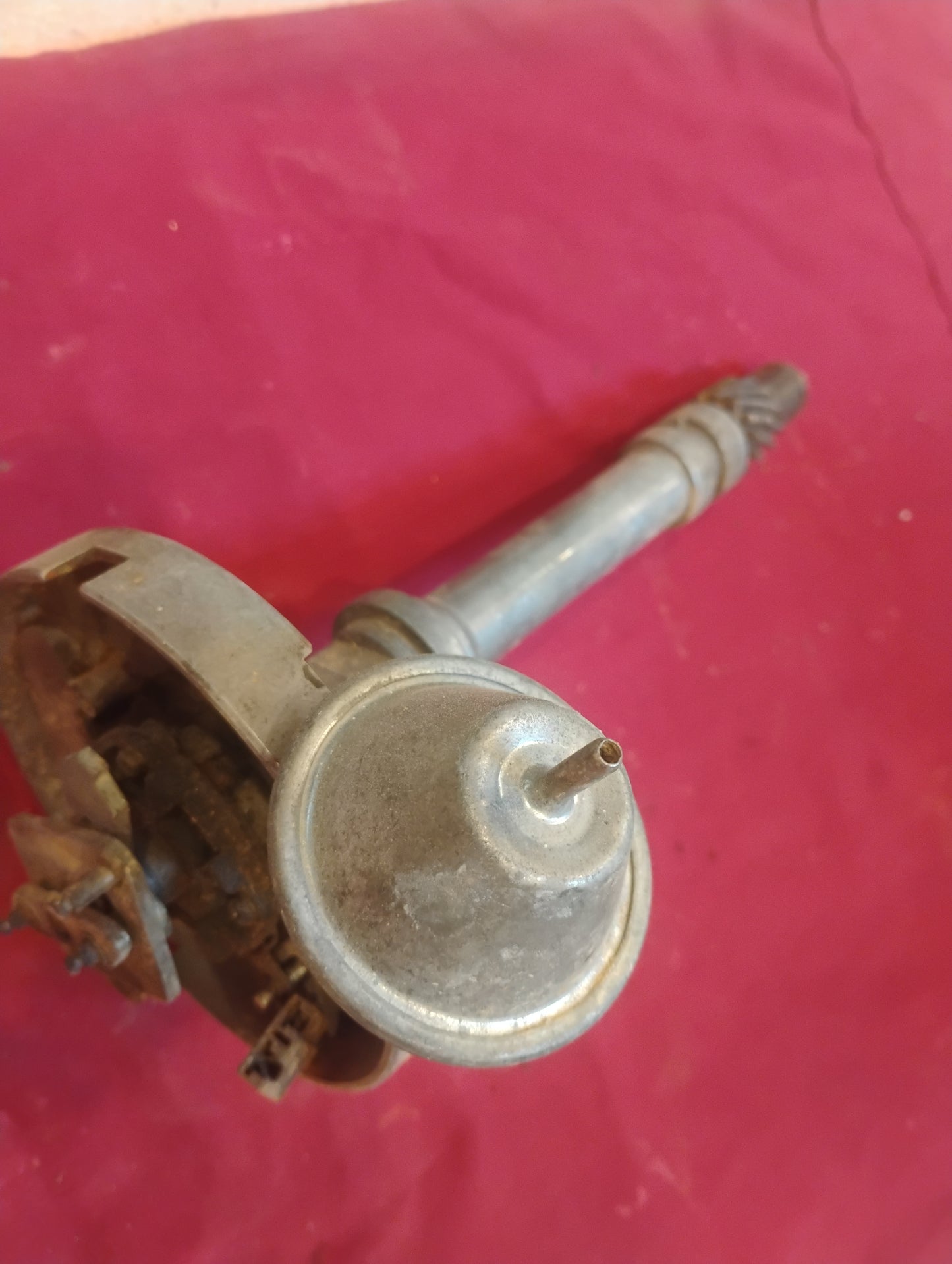 Vintage GM Small Block Chevy V8 Distributor w/ Vacuum Advance SBC 350 327 305