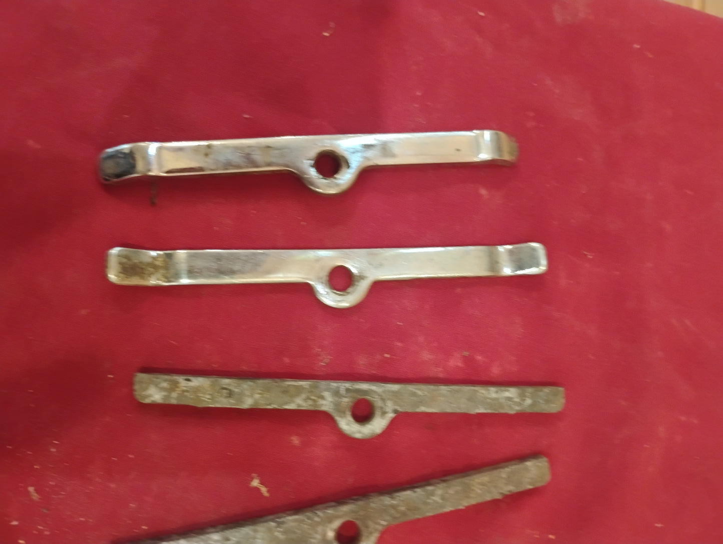 73-87 Chevy GMC C10 K10 Truck Valve Cover Hold Down Clamps Set Small Block OEM