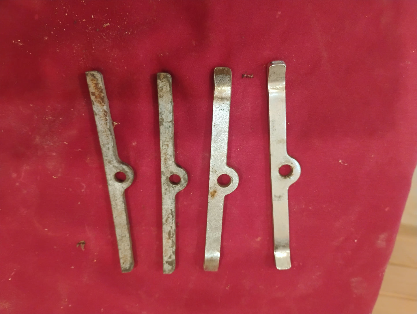 73-87 Chevy GMC C10 K10 Truck Valve Cover Hold Down Clamps Set Small Block OEM
