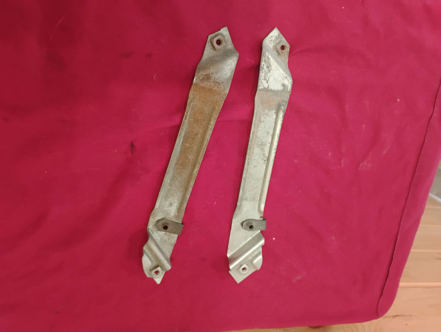 81-87 Chevy C10 K10 Truck Inner Door Reinforcement Brackets Pair Squarebody OEM