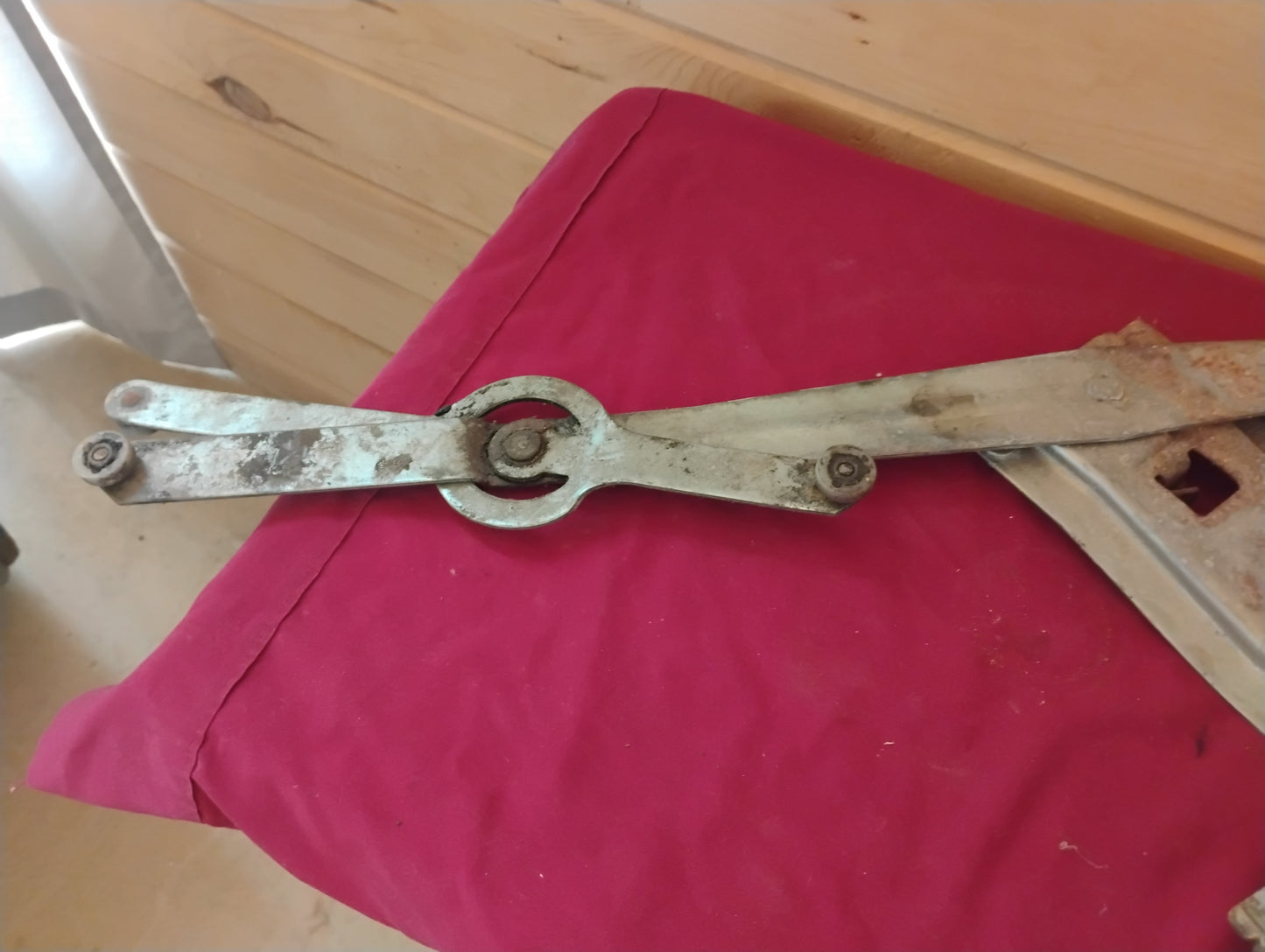 81-87 Chevy GMC Truck Passenger Side Window Regulator C10 K10 Squarebody OEM